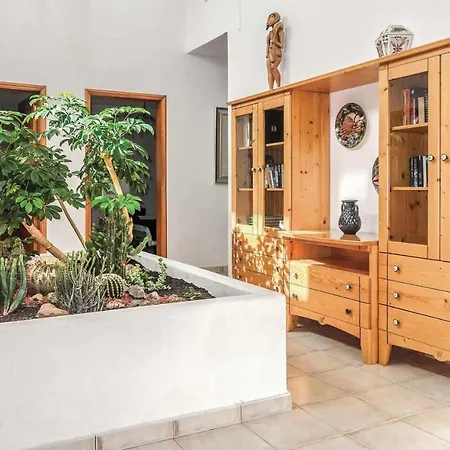 Sleeps 10 Wifi וילה